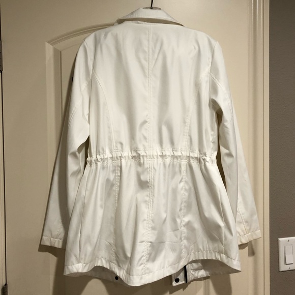 Jacket - Guess - Picture 2 of 3